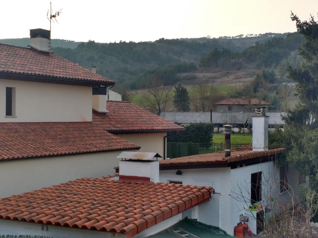 Pensjonat Casa Tau Larrasoana Zewnętrze zdjęcie